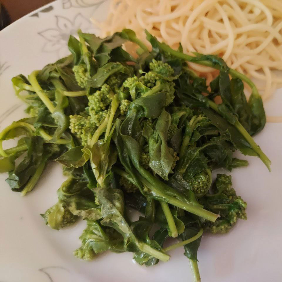 brocolis sauvage sautés à la poêle